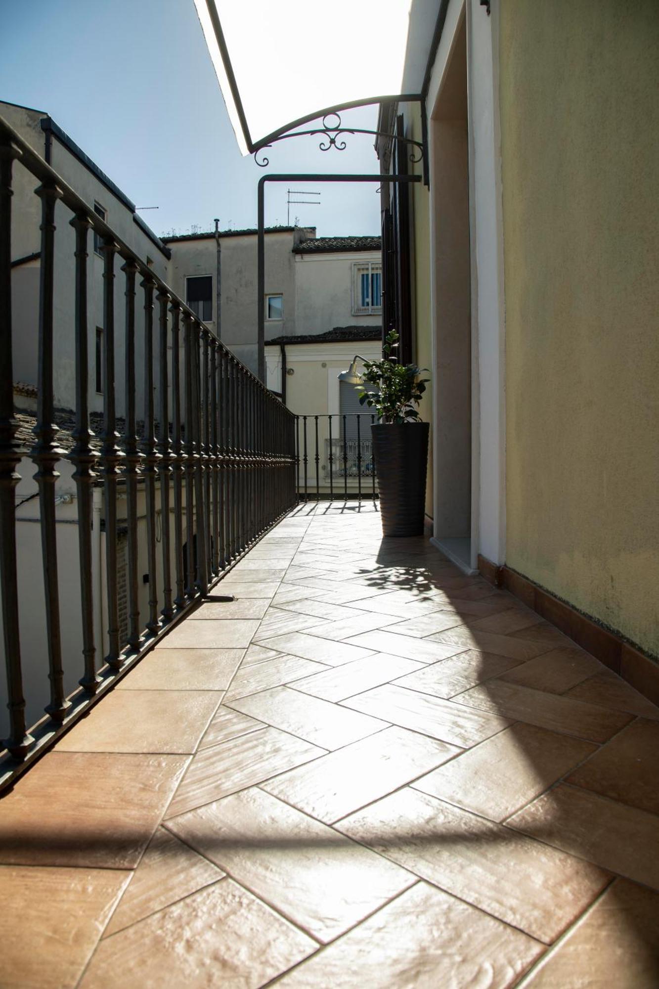 Dimora Camelia Apartment Lucera Ngoại thất bức ảnh