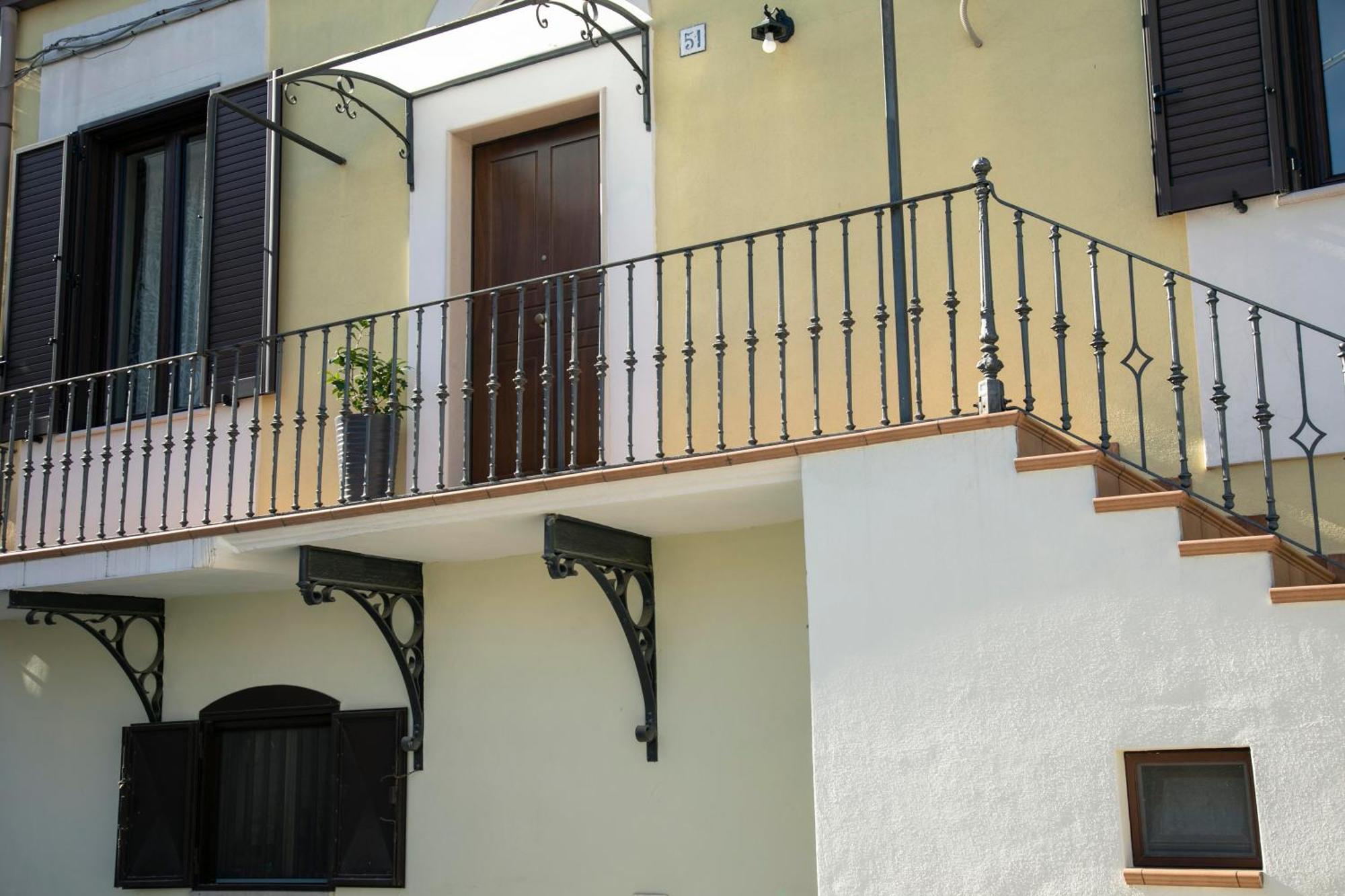 Dimora Camelia Apartment Lucera Ngoại thất bức ảnh